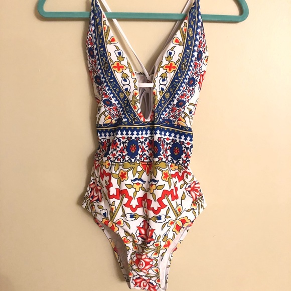 🐠One piece multicolor floral design swimsuit - Picture 5 of 7